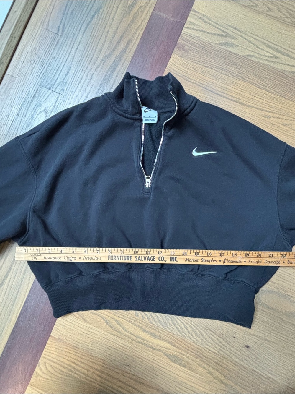 Nike Cropped Black Quarter Zip Pullover Sweatshirt Size Medium - Athleisure - Picture 9 of 9